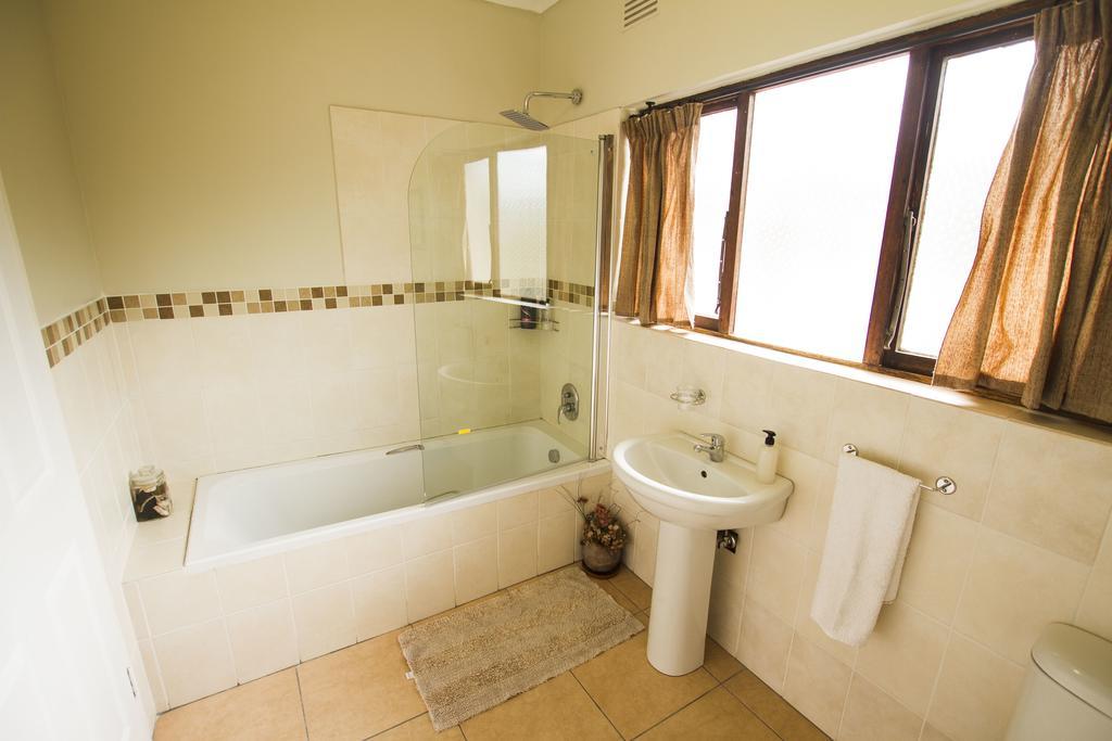 Eden Rose Manor B&B ラ・マーシー エクステリア 写真